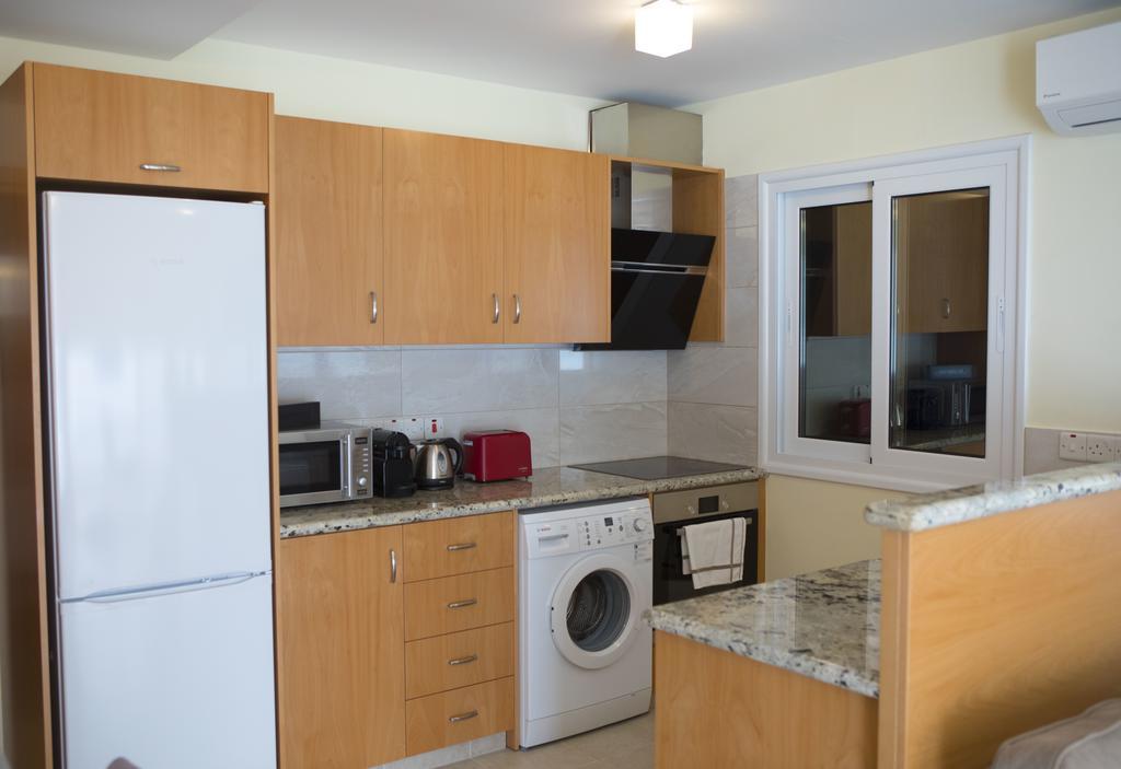 Ambelones Apartments 피조우리 외부 사진