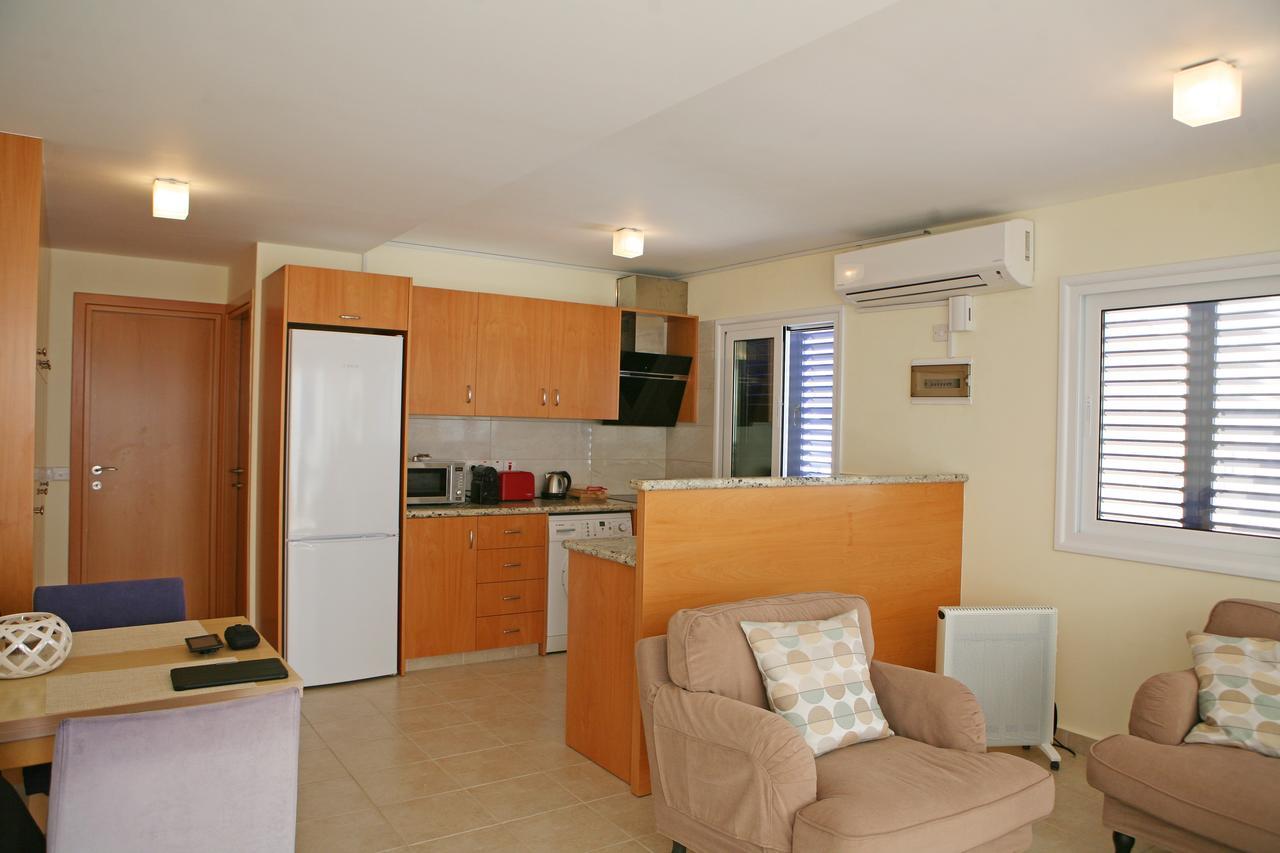 Ambelones Apartments 피조우리 외부 사진